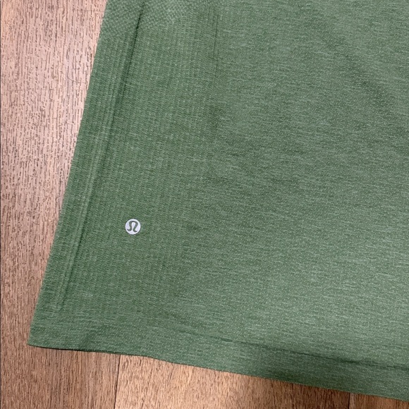 Lululemon Men’s Metal Vent Tech Long Sleeve Shirt. - Picture 6 of 6